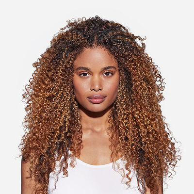 kerastase model with strong hair