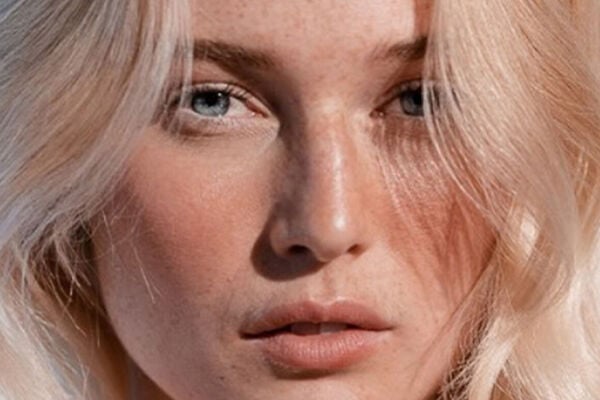 How to Get Glossy Hair with Shine