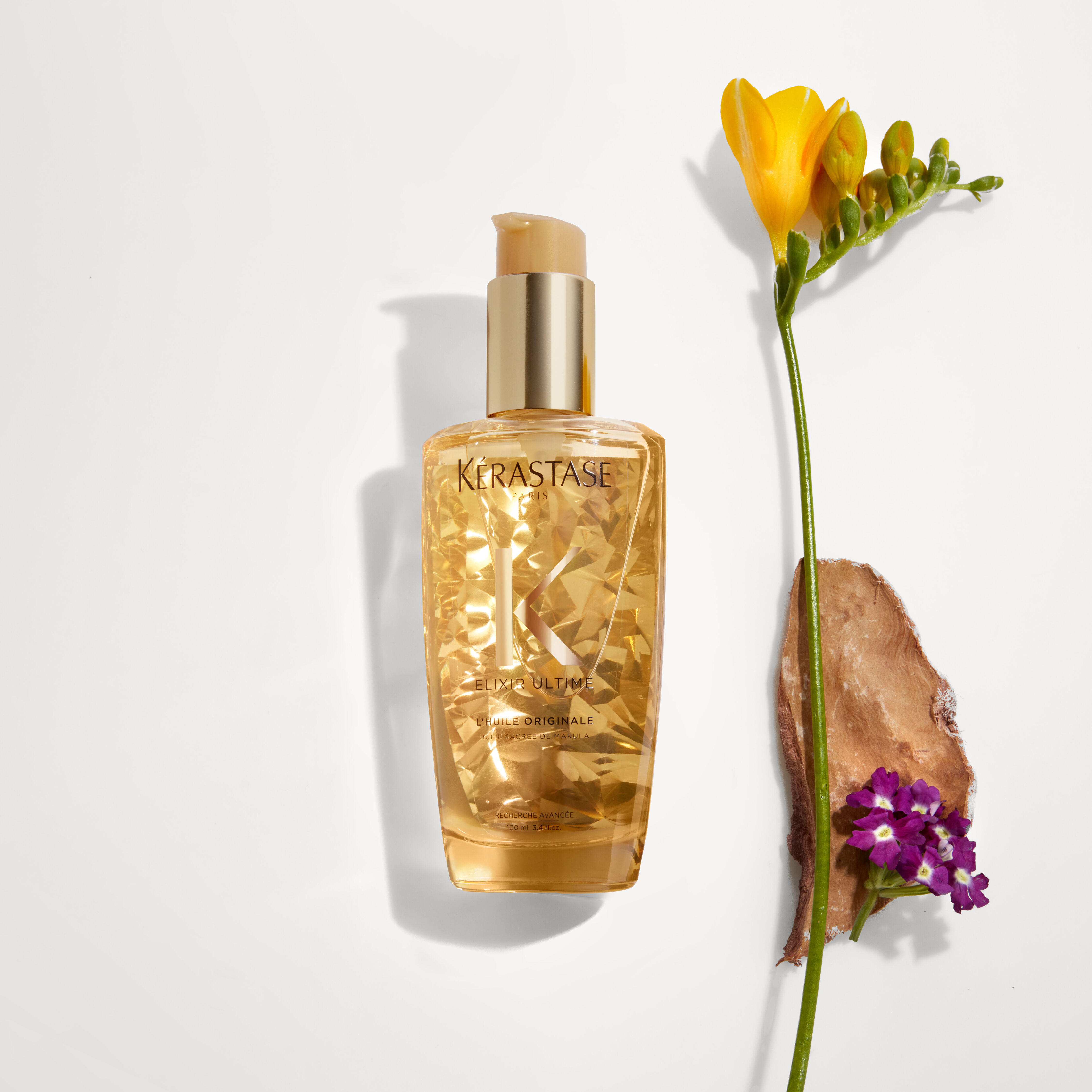 Blond Absolu Ultra Violet Shampoo squeezed into hand