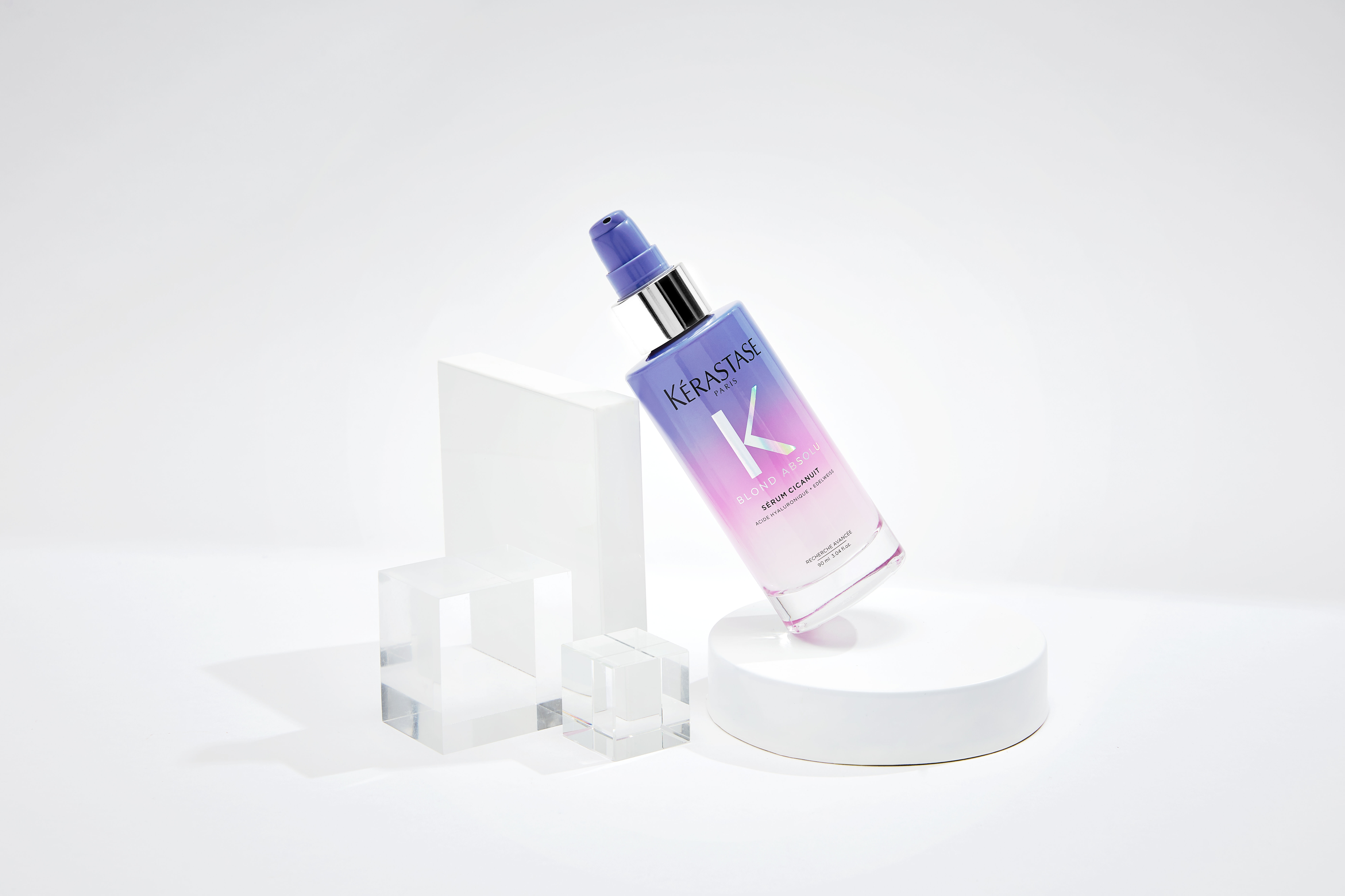 Blond Absolu Ultra Violet Shampoo squeezed into hand