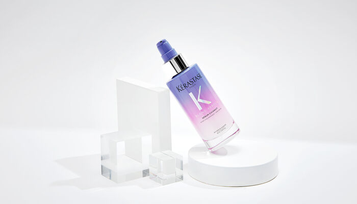 Blond Absolu Ultra Violet Shampoo squeezed into hand